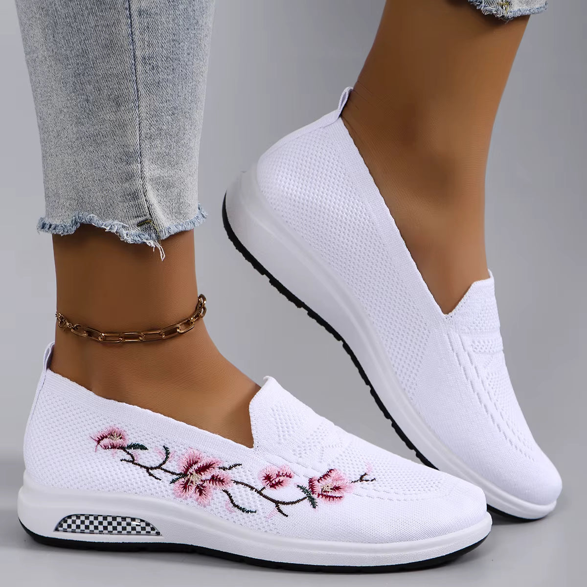 Casual Fashionable Breathable Lightweight Wear-Resistant Sports Shoes
