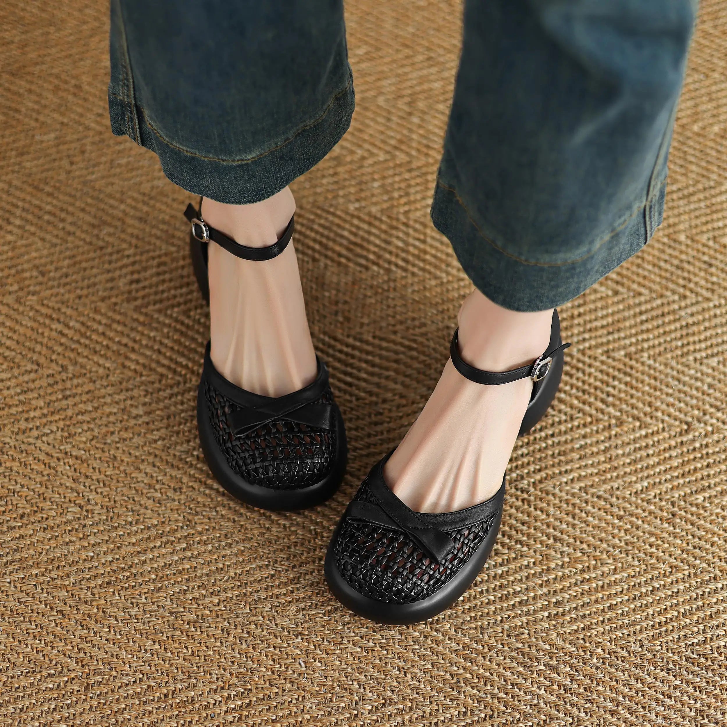 Butterfly-knot Straw Weaving Round Toe Thick Bottom Breathable Sandals