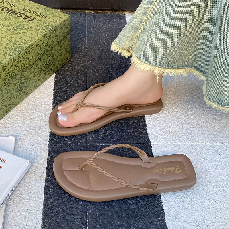 Casual Anti-Skid And Wear-Resistant Indoor Flat Flip-Flops Slippers