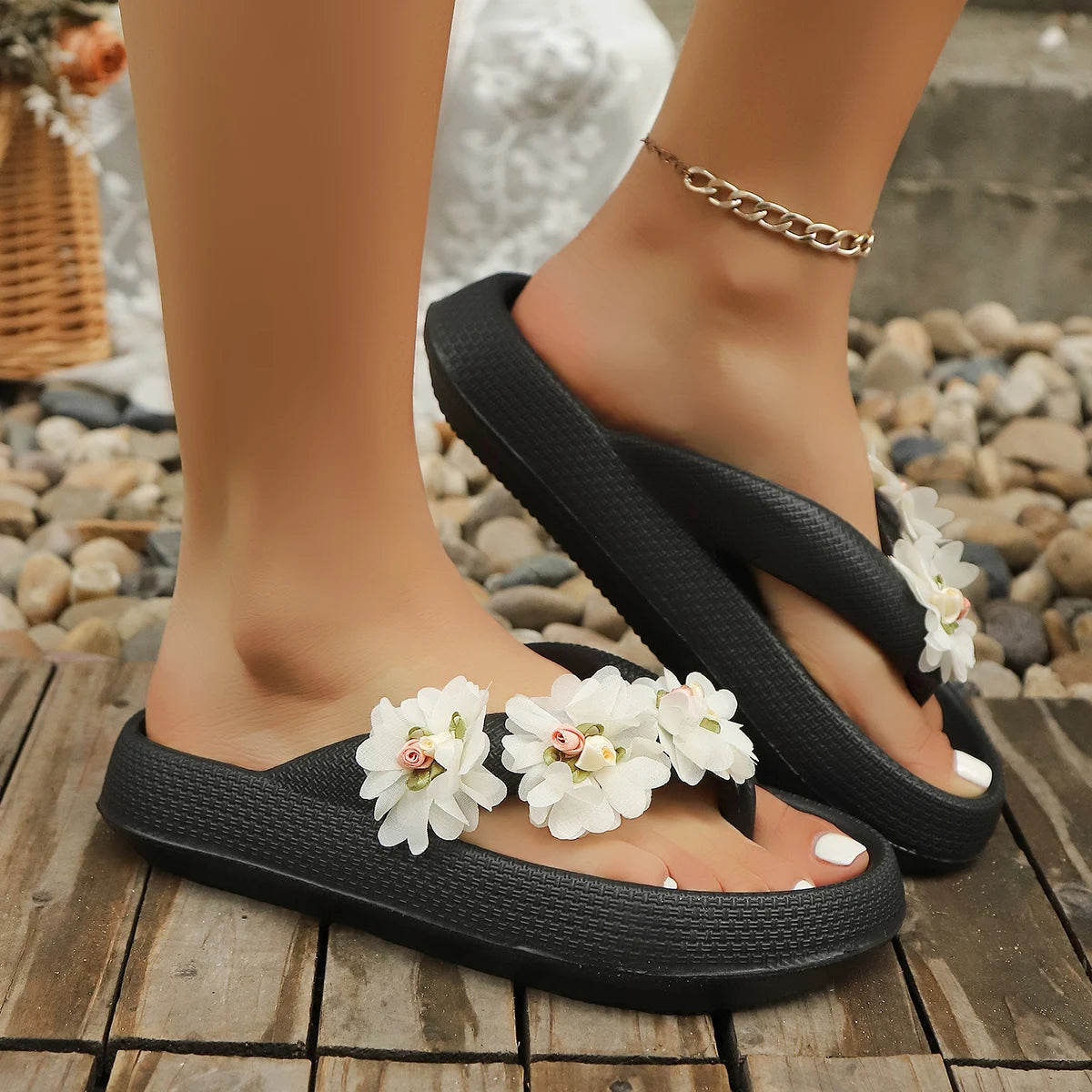 Casual Basic Versatile Comfort Soft Sole Flip-Flop Beach Style Slippers