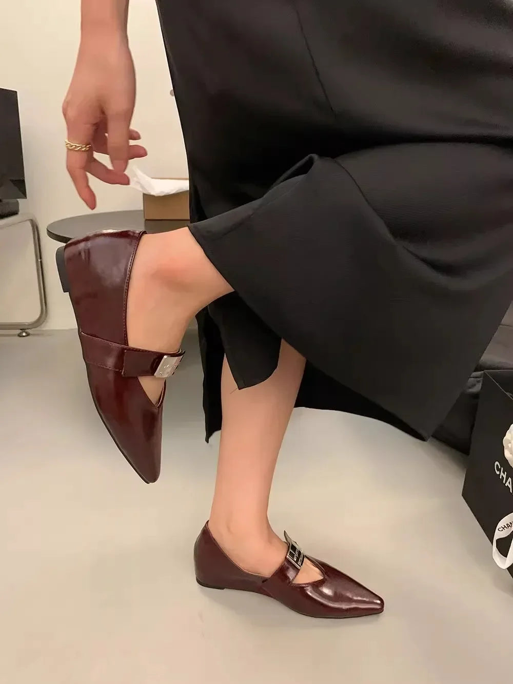 Casual Buckle Design Fine Plaid Leather Retro Pointed Toe Low-Heeled Shoes