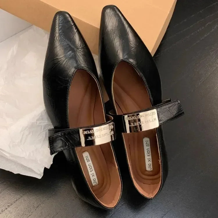 Casual Buckle Design Fine Plaid Leather Retro Pointed Toe Low-Heeled Shoes