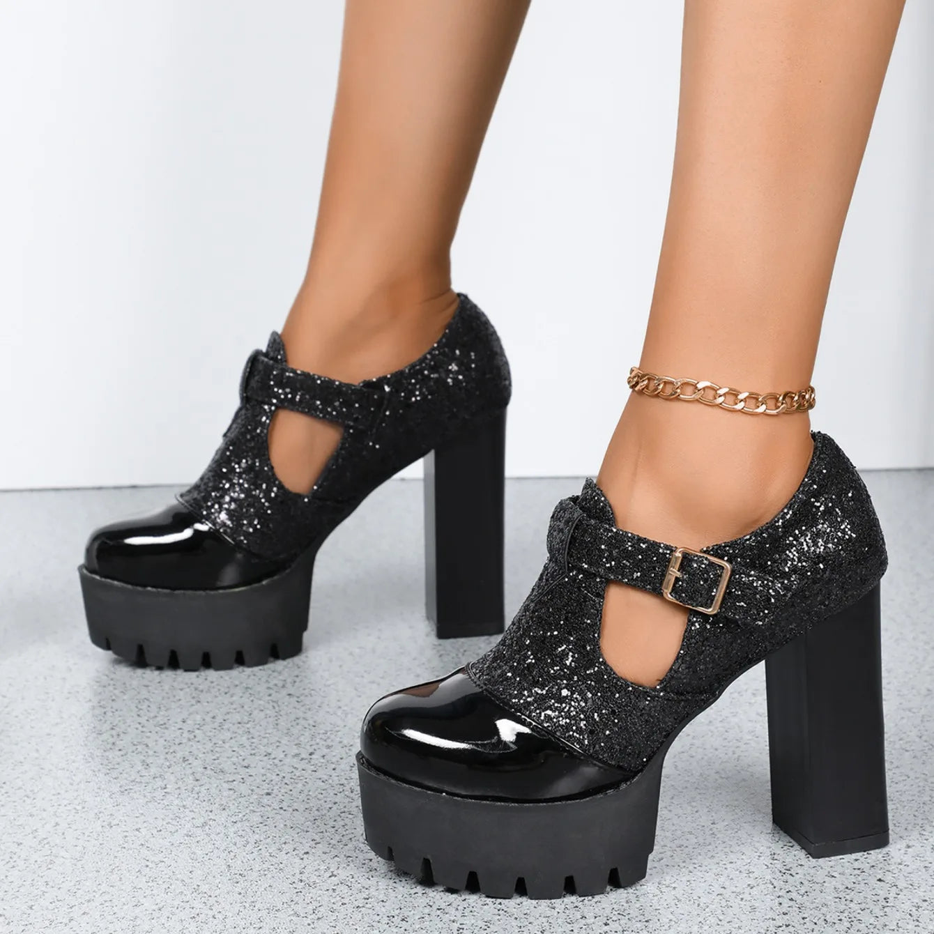 Casual Comfortable Designer Round Head Deep Mouth Thick Heel Shoes