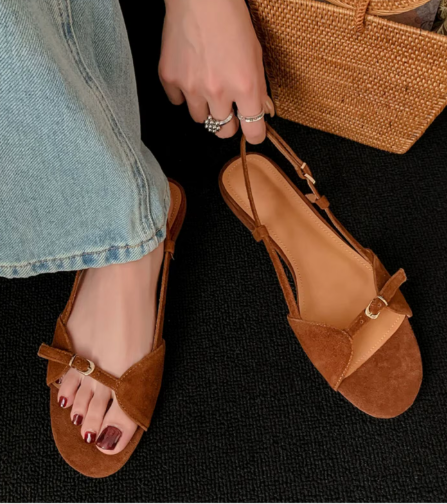 Casual Design Sense SLIP-ON Back Strap Open Toe Slippers