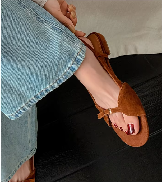 Casual Design Sense SLIP-ON Back Strap Open Toe Slippers