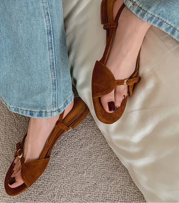 Casual Design Sense SLIP-ON Back Strap Open Toe Slippers