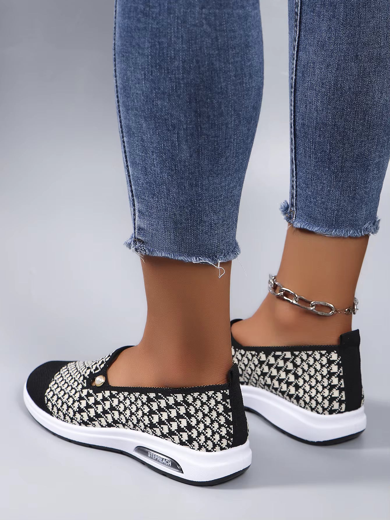 Casual Fashionable Breathable Lightweight Non-Slipwear-Resistant Sports Shoes