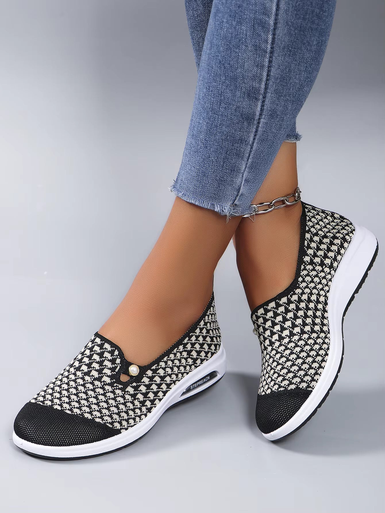 Casual Fashionable Breathable Lightweight Non-Slipwear-Resistant Sports Shoes