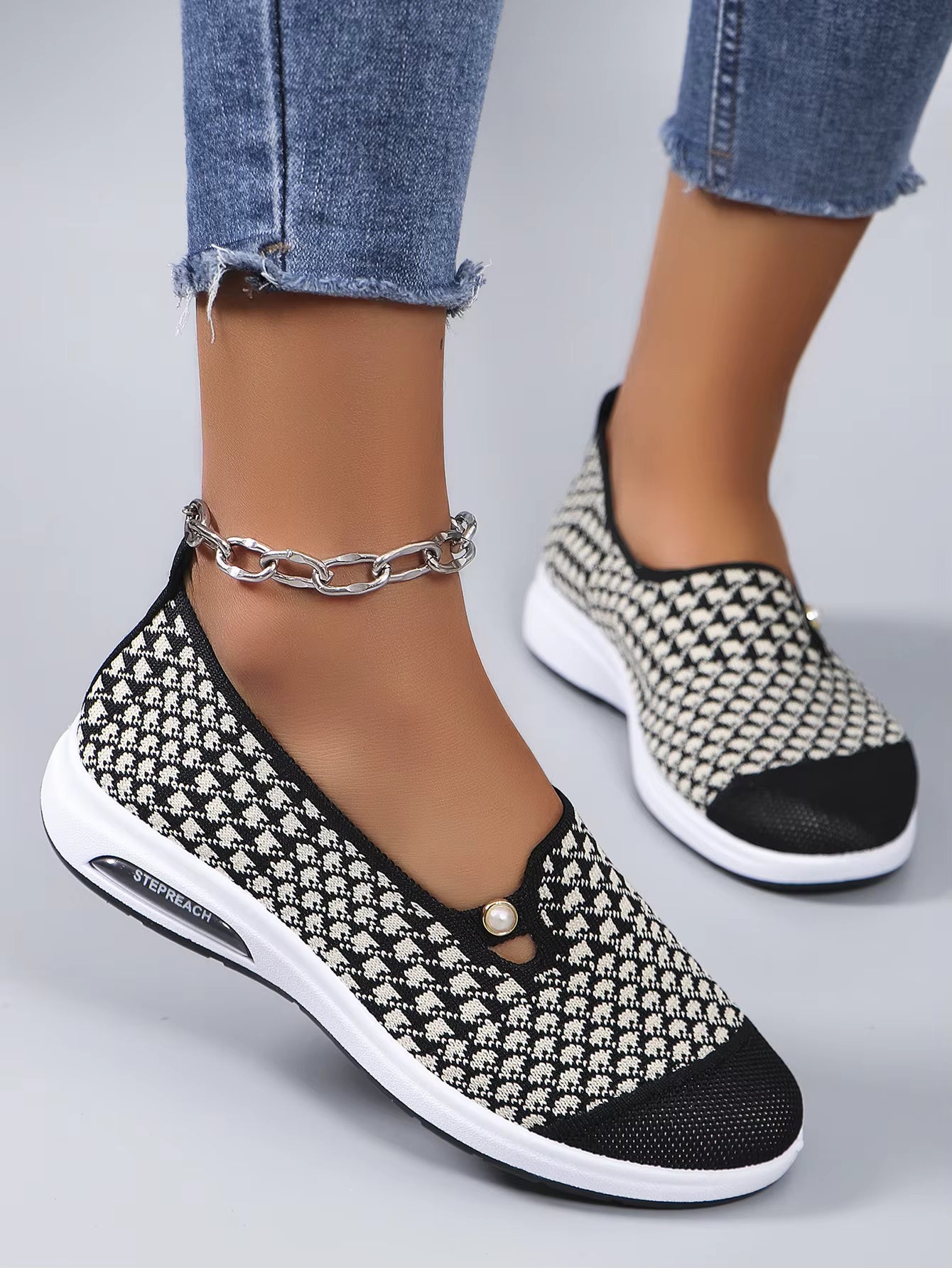 Casual Fashionable Breathable Lightweight Non-Slipwear-Resistant Sports Shoes