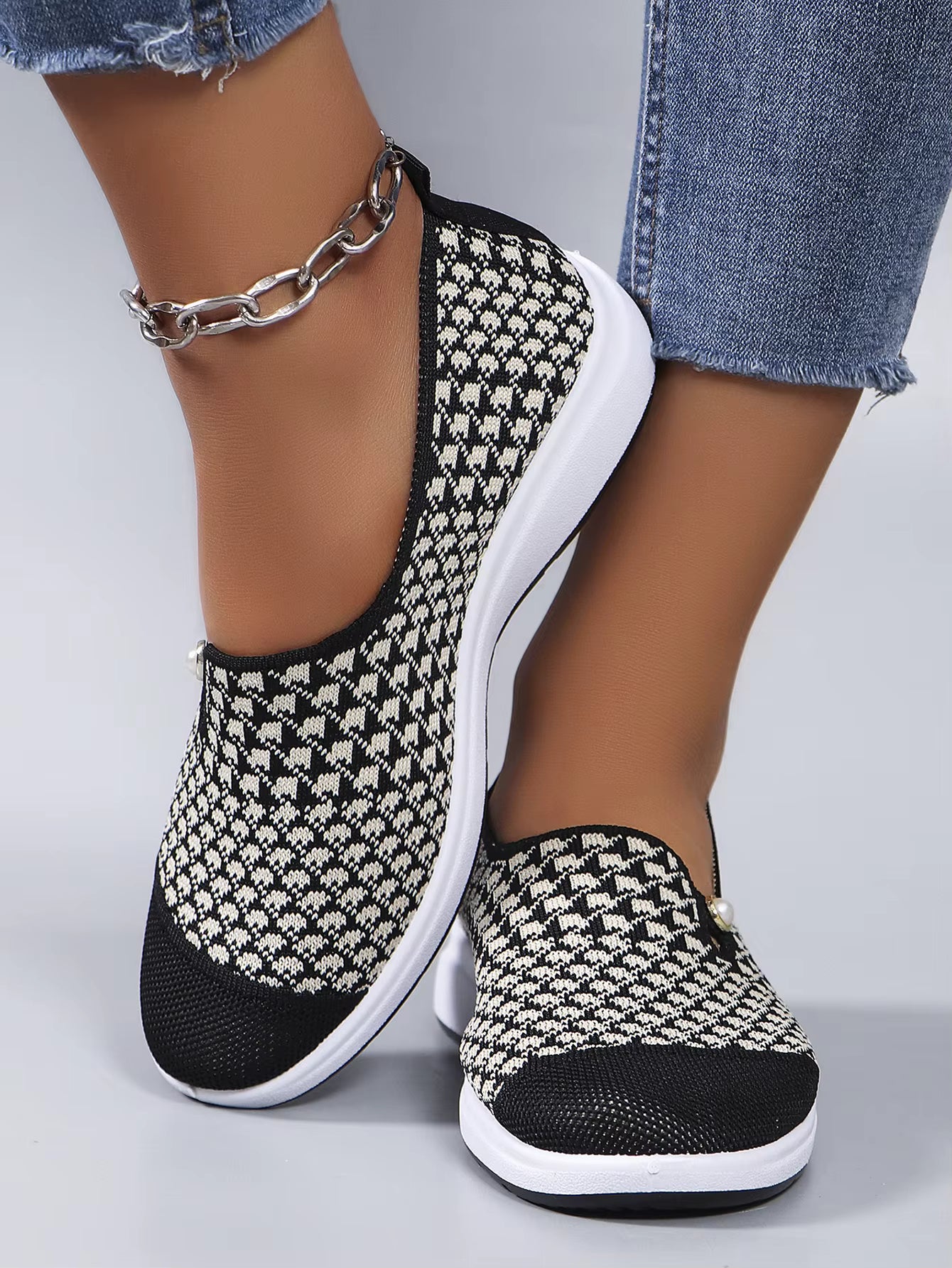 Casual Fashionable Breathable Lightweight Non-Slipwear-Resistant Sports Shoes