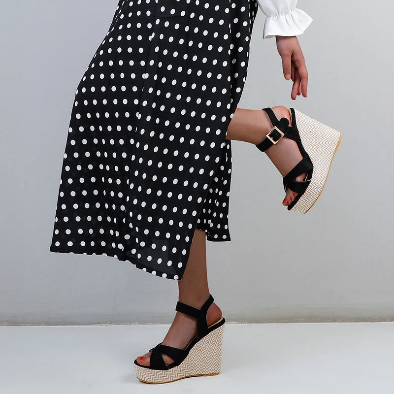 Casual Gladiator Solid Buckle Strap Wedge Sandals