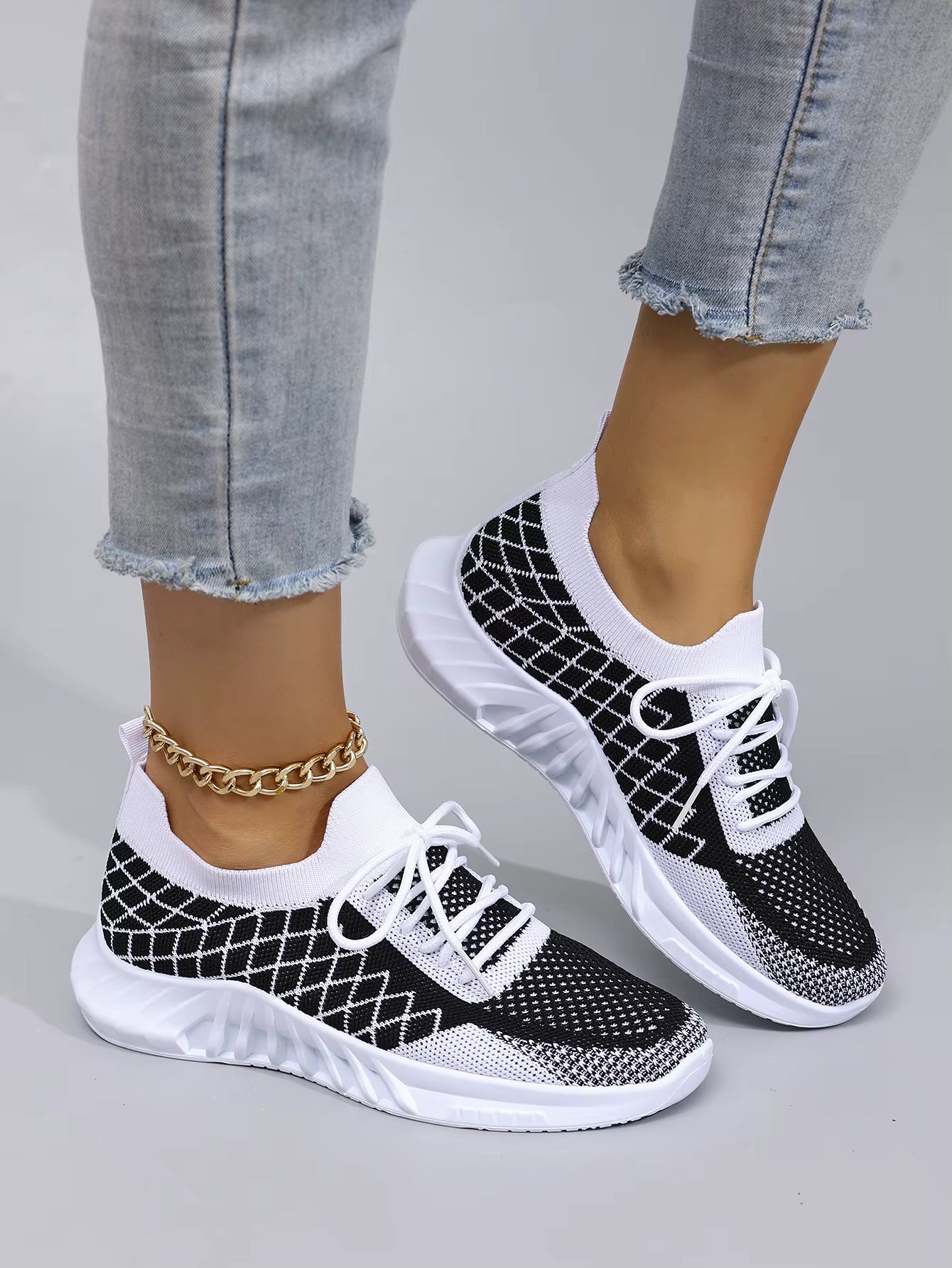 Casual Lace up Comfortable Breathable Lightweight Sports Shoes