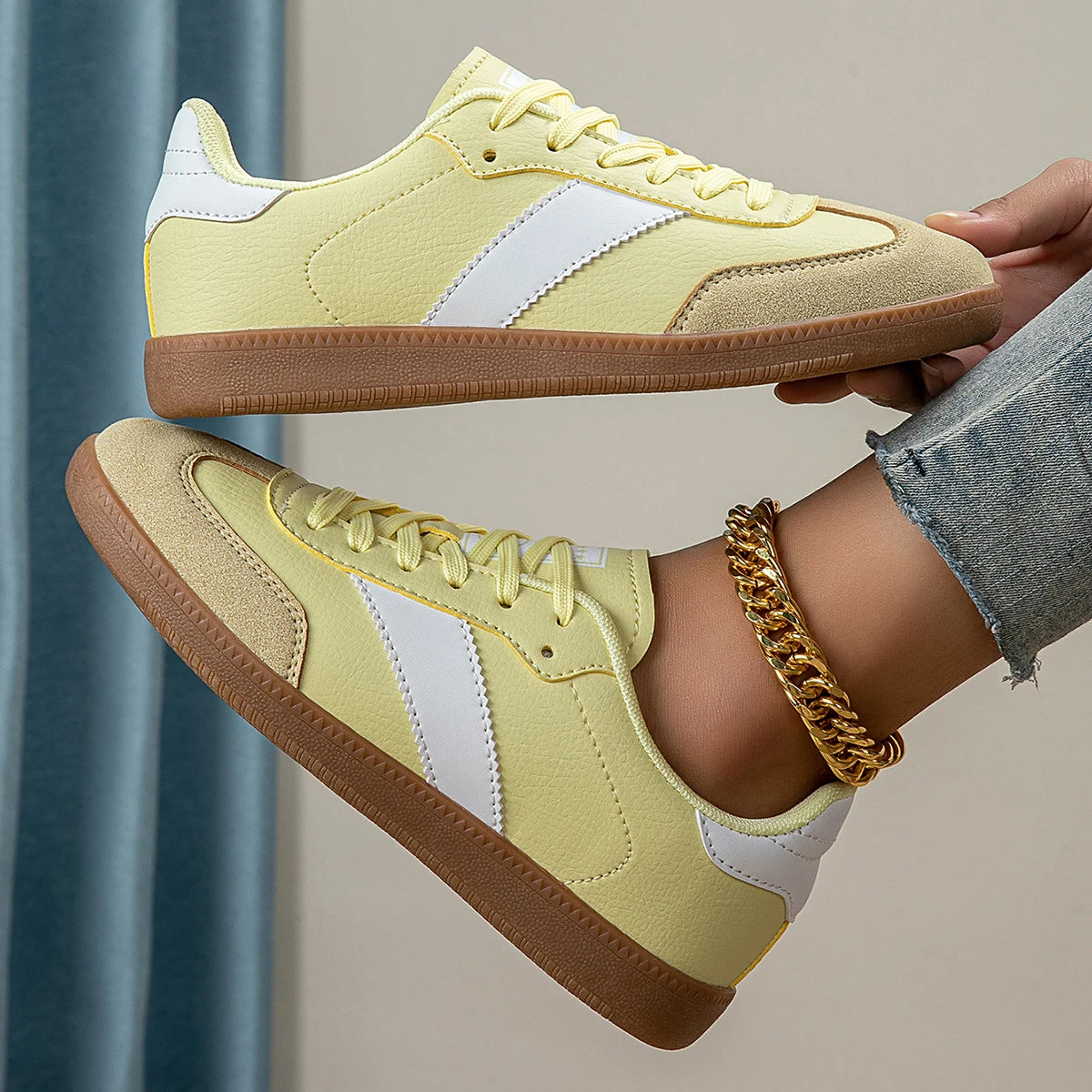 Casual Lightweight Round Toe Non-Slip Lace-Up Low Heel Sports Shoes
