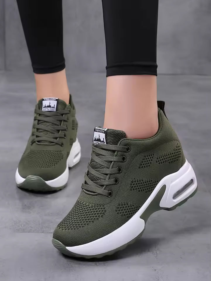 Casual Lightweight and Comfortable Plus Size Outdoors Running Shoes