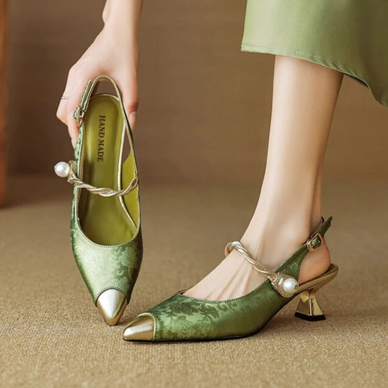 Casual Buckle Toe Temperament Pearl Low Heel Sandals