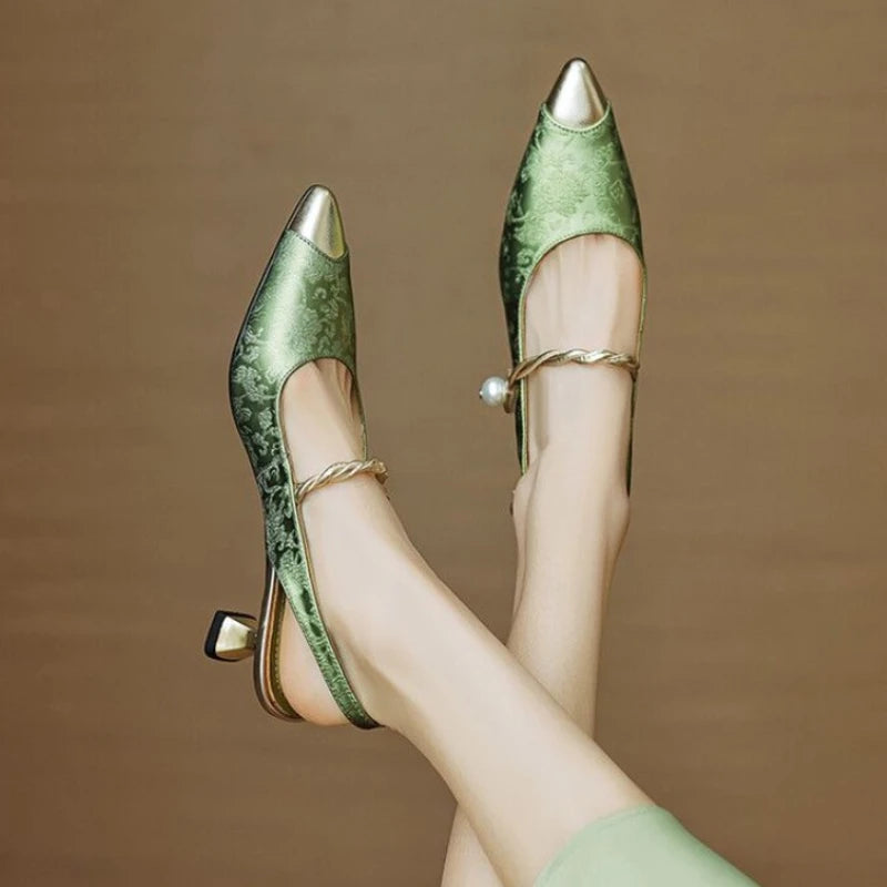 Casual Buckle Toe Temperament Pearl Low Heel Sandals