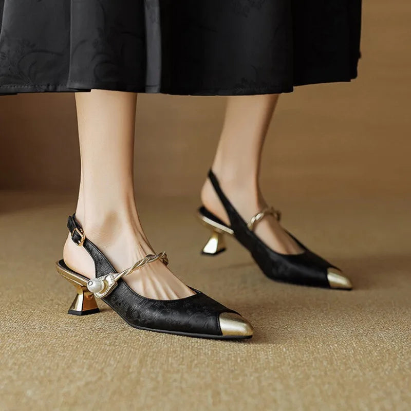 Casual Buckle Toe Temperament Pearl Low Heel Sandals