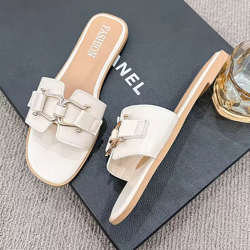 Casual Modern Flip-Flops Flat Leisure Horse With Buckle Slippers