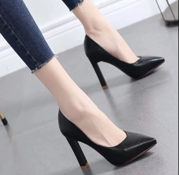 Casual Patent Leather Pointed Toe Stiletto Heel Shoes