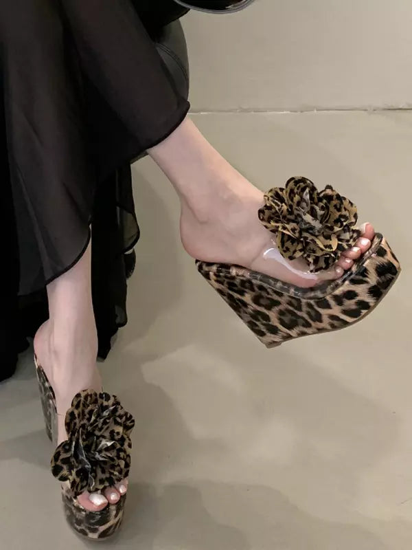 Casual Platform Open Toe Embroidered Flowers Detail Wedges Sandal