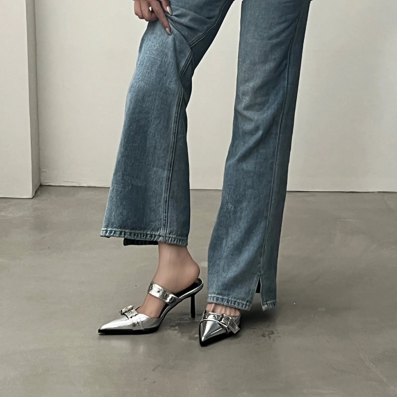 Casual Pointed Belt Buckle Baotou Thin Heel Belt Buckle Sandals