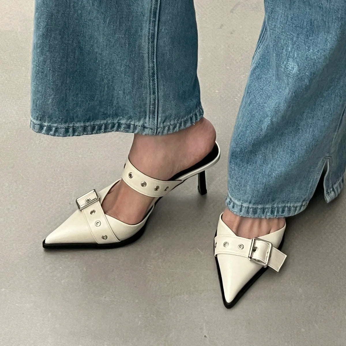 Casual Pointed Belt Buckle Baotou Thin Heel Belt Buckle Sandals