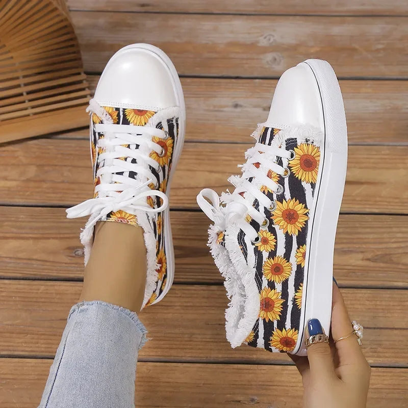 Casual Lace-up Skull Bat Pattern Up Breathable Flat Shoe