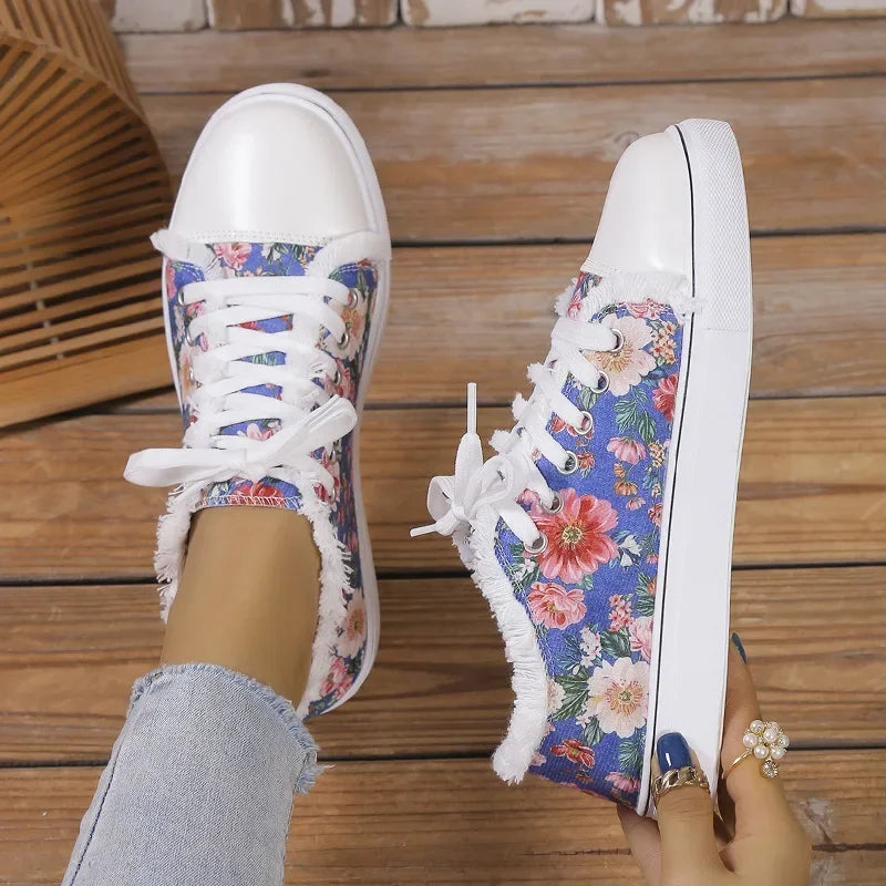 Casual Lace-up Skull Bat Pattern Up Breathable Flat Shoe