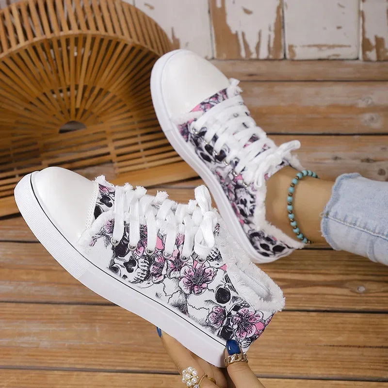 Casual Lace-up Skull Bat Pattern Up Breathable Flat Shoe