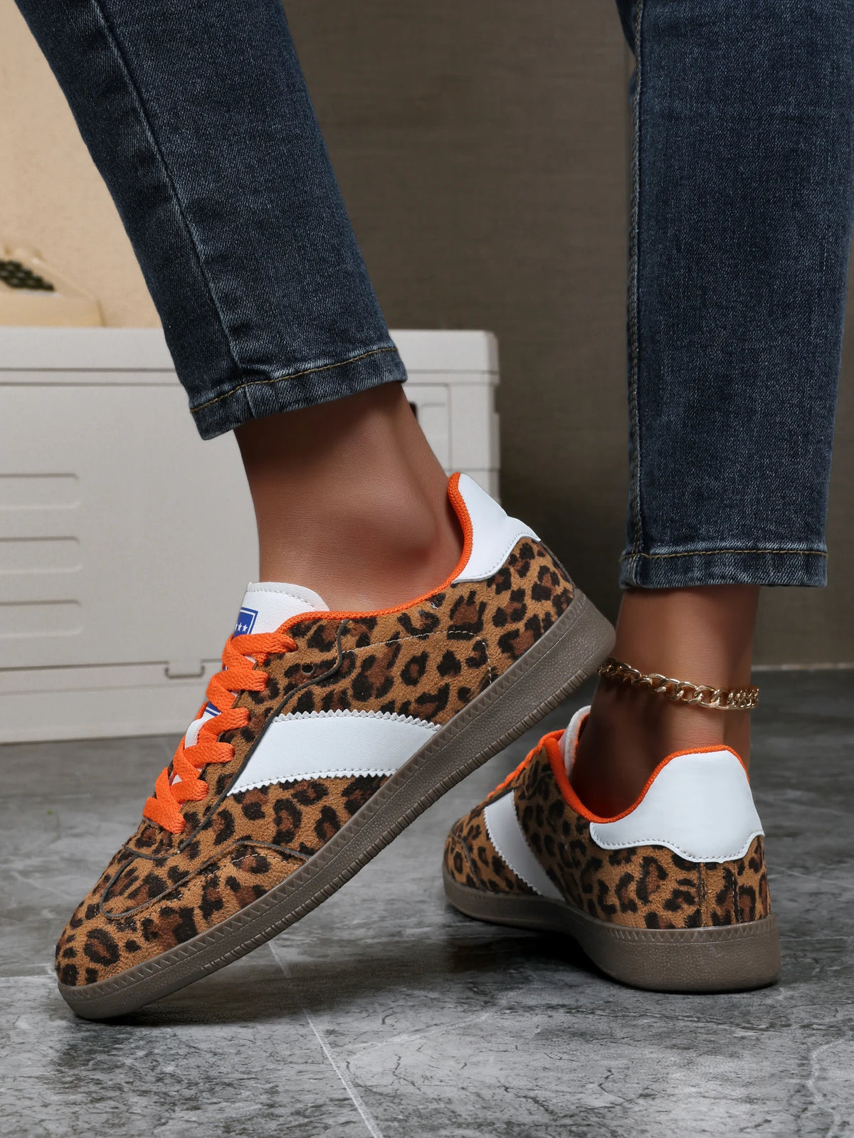 Classic Retro Walking Lace Up Non-Slip Running Shoes Sneakers