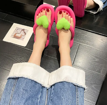 Comfortable Flip Flops Heart Beach Soft Sole Slippers Indoor Paltform EVA Home Wear Shoes