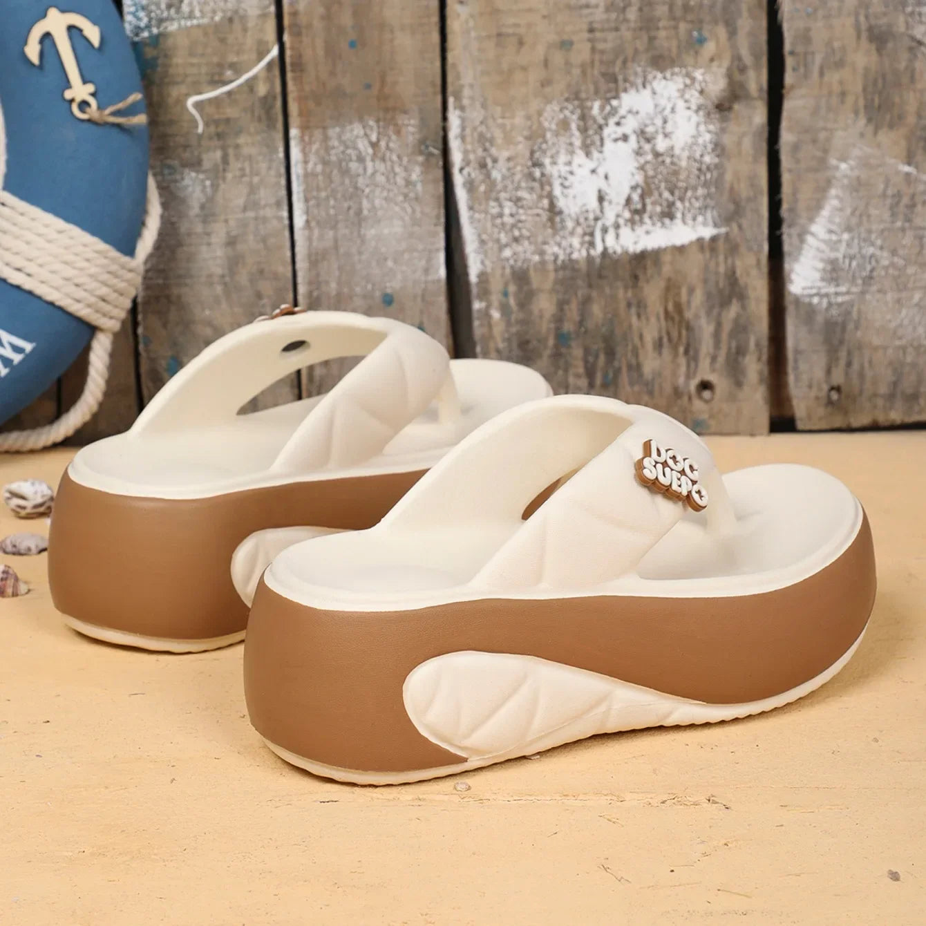 Comfortable Lightweight Shallow Outdoor Beach Style Platform Flip Flops Slippers