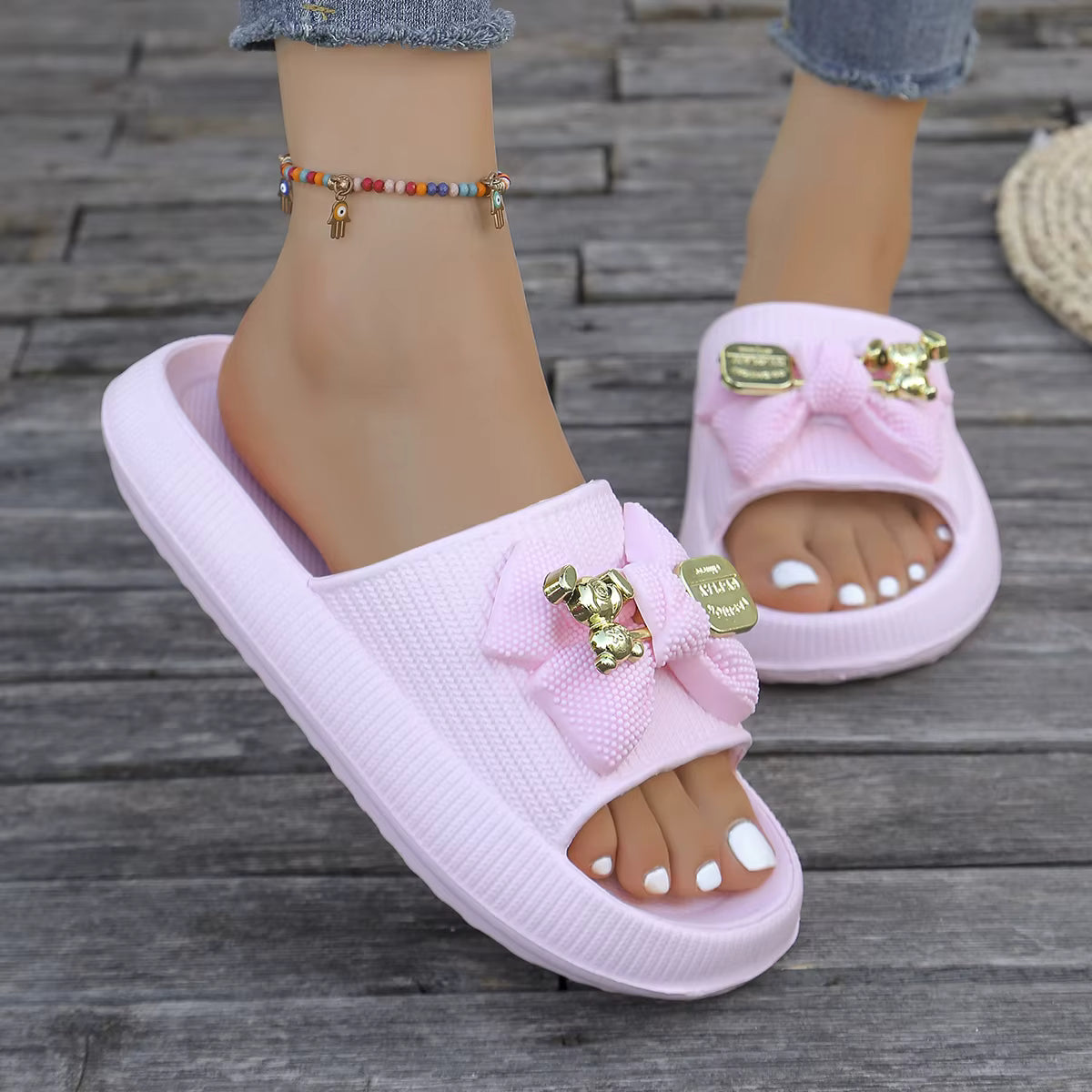 ElegaAdorable Metallic Bear Bow Decor Slip-On slippers