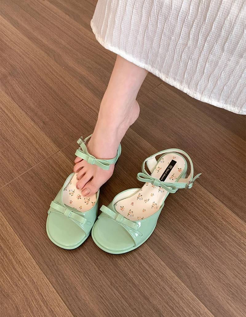 Elegant Butterfly-knot Gladiator Buckle Strap Thick Heel Floral Sandals