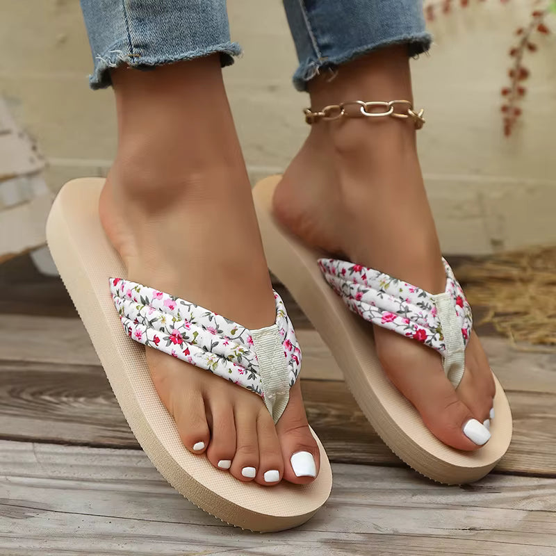 Elegant Comfortable Outdoor Latex Foam Floral Flat Flip Flops