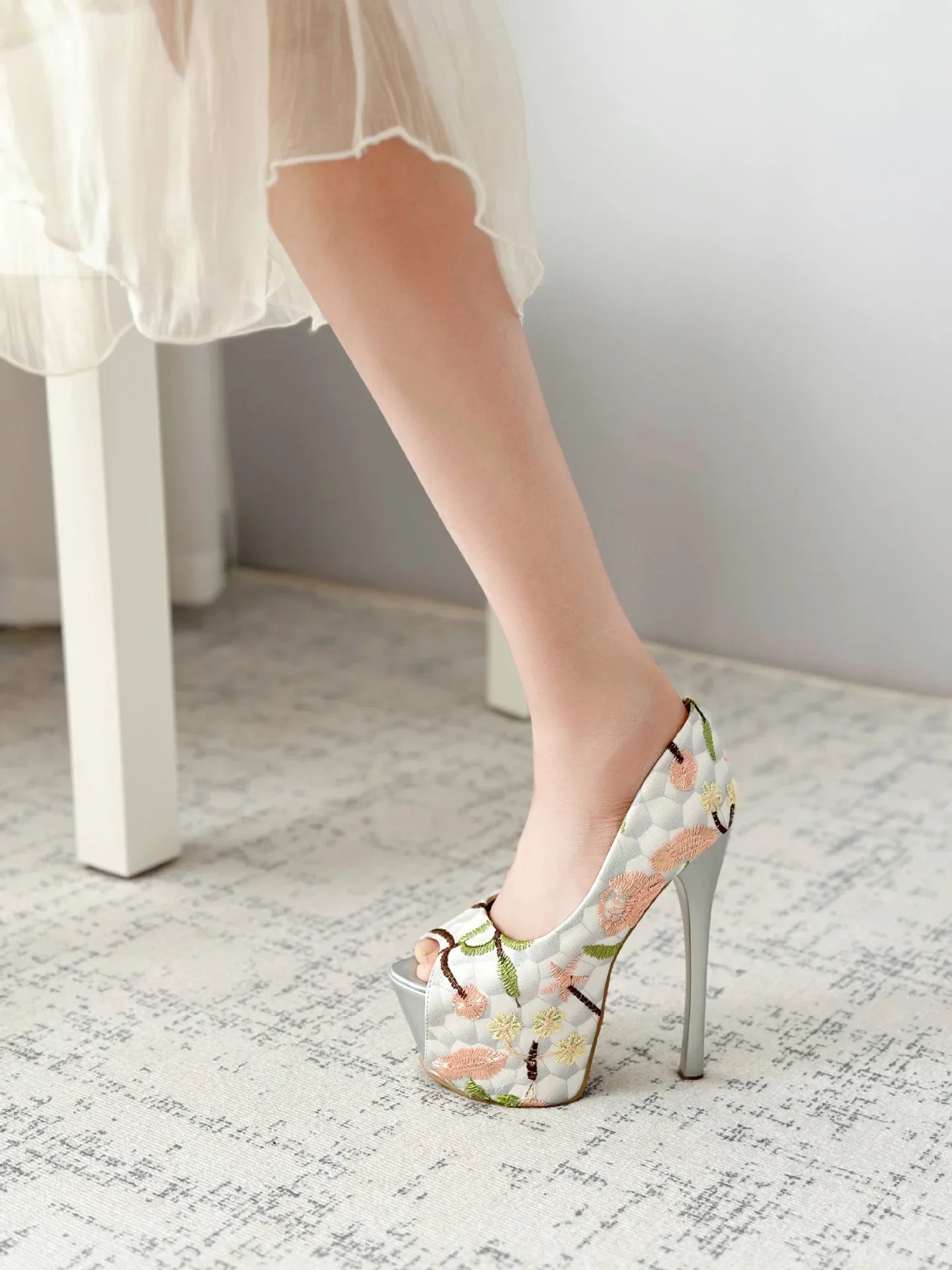 Elegant Embroidered Waterproof Platform Leather Fish-mouth High Heel Sandals