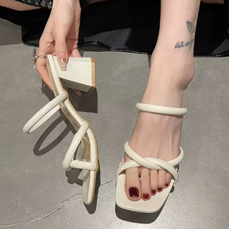 Elegant Fashion Bare Toed Square Head Mid-heel Pleated Chunky Sandals