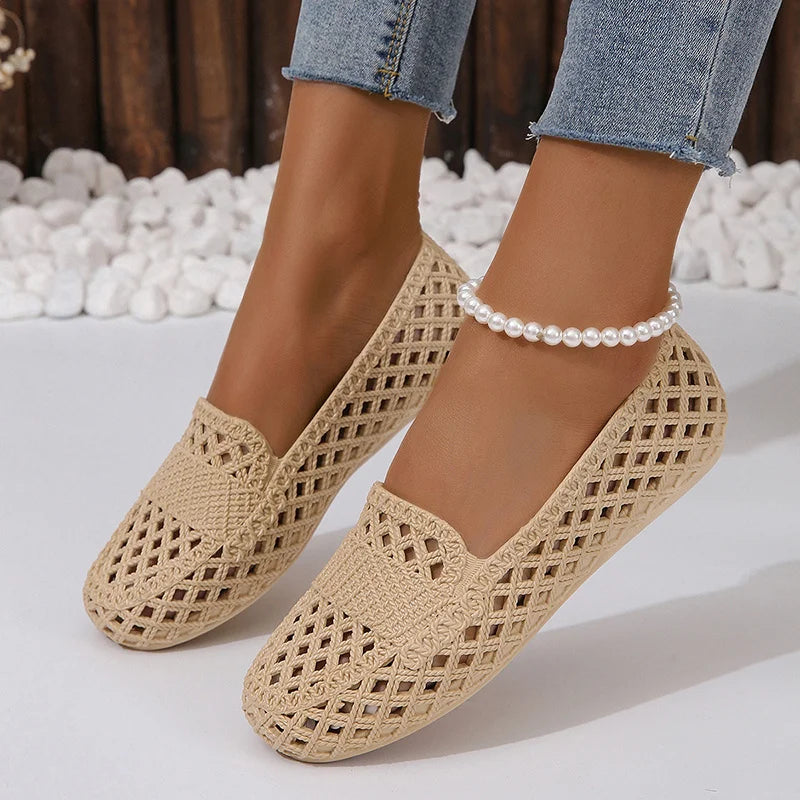 Elegant Fashionable and Comfortable Flat-soled Toe-cap Sandals