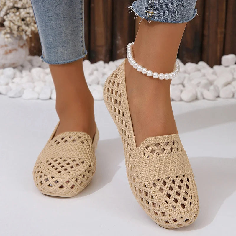 Elegant Fashionable and Comfortable Flat-soled Toe-cap Sandals