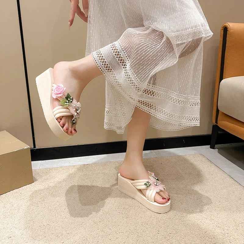 Elegant Flower Embroidered Resistant Thick Soled Flip Flops Sandals