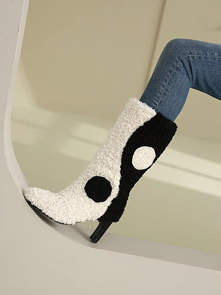 Elegant Geometric Blocked Circular Pattern Irregular Thick Heel