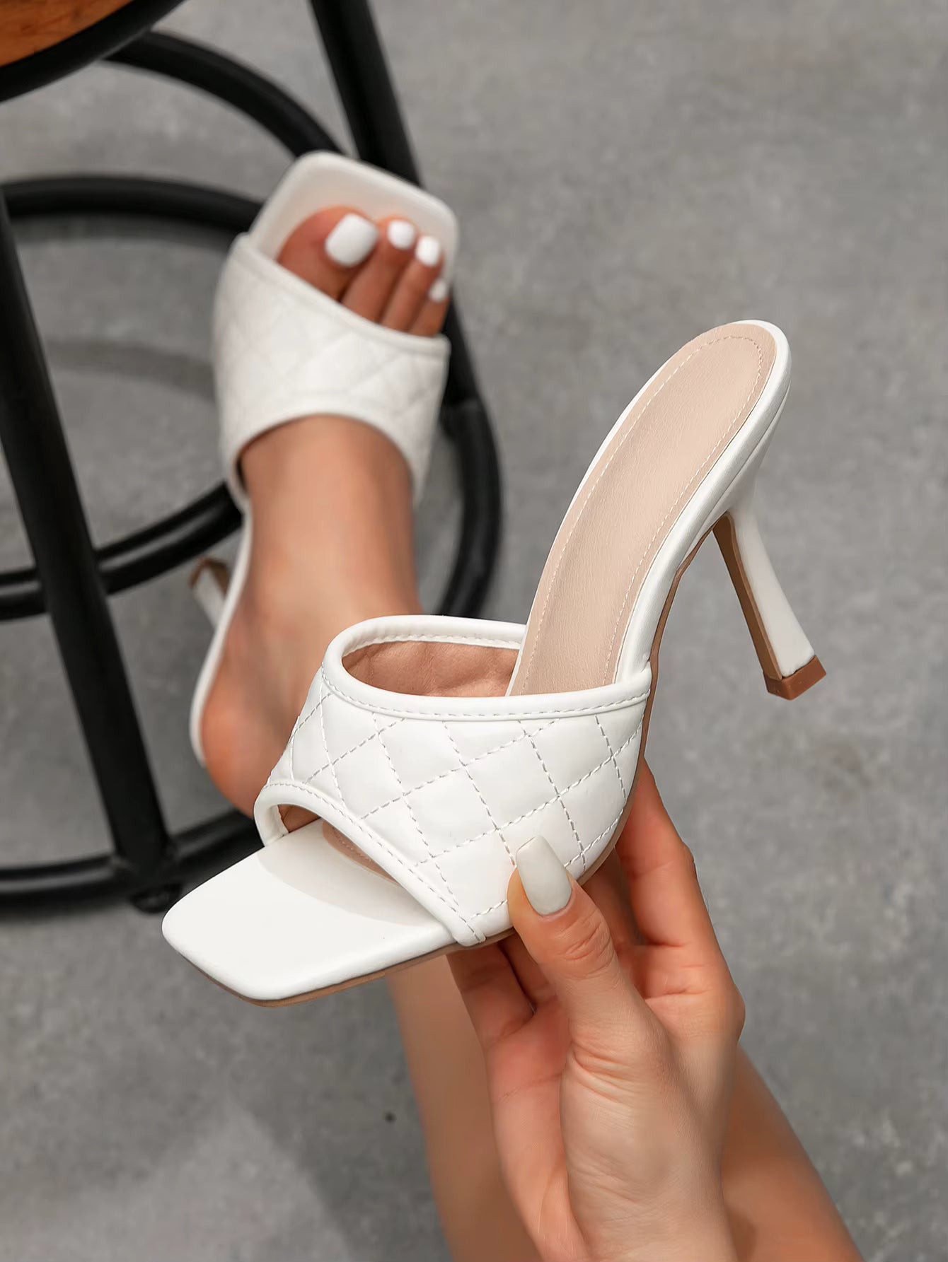 Elegant High-Quality Diamond Pattern Pu Leather Sandals