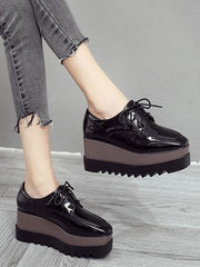Elegant Polyurethane Lace Up Rubber Platform in Patent Leather Shoes