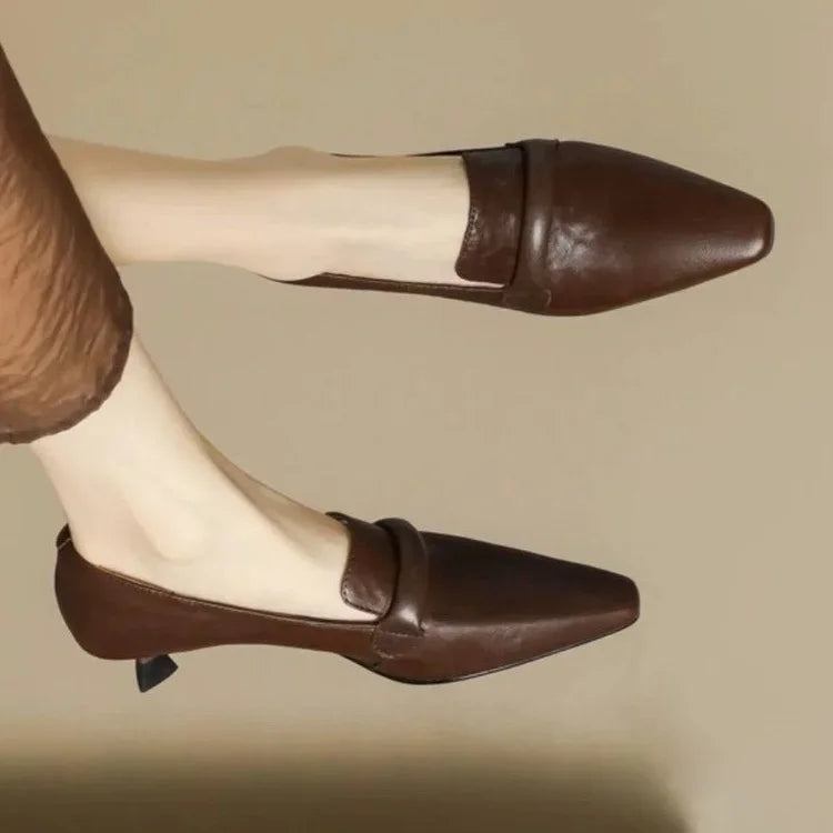 Classic Retro Temperament Low-Heeled Leather Pointed High Heels
