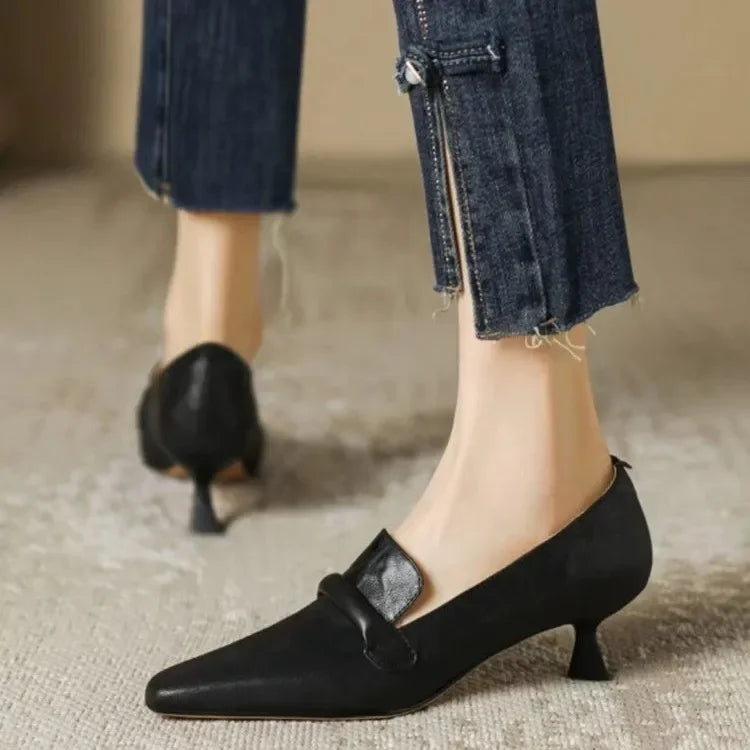 Classic Retro Temperament Low-Heeled Leather Pointed High Heels