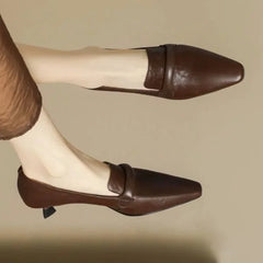 Classic Retro Temperament Low-Heeled Leather Pointed High Heels