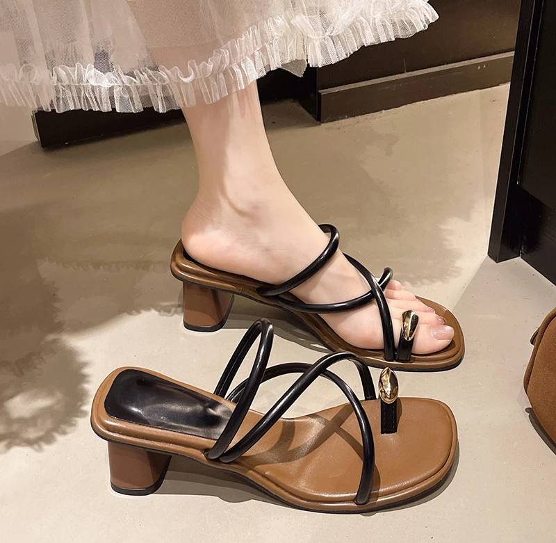 Elegant Rubber Metal Clip Toe Pull On Thick Square Heels Slide Sandal