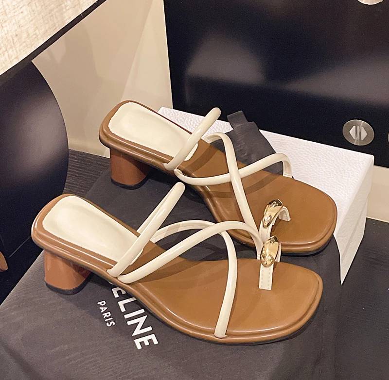 Elegant Rubber Metal Clip Toe Pull On Thick Square Heels Slide Sandal