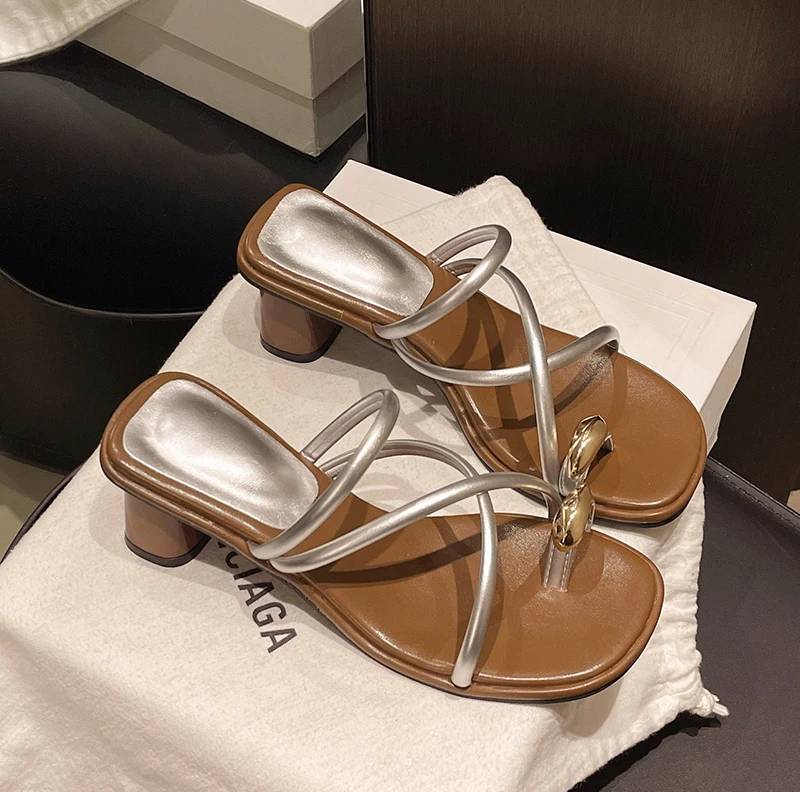 Elegant Rubber Metal Clip Toe Pull On Thick Square Heels Slide Sandal