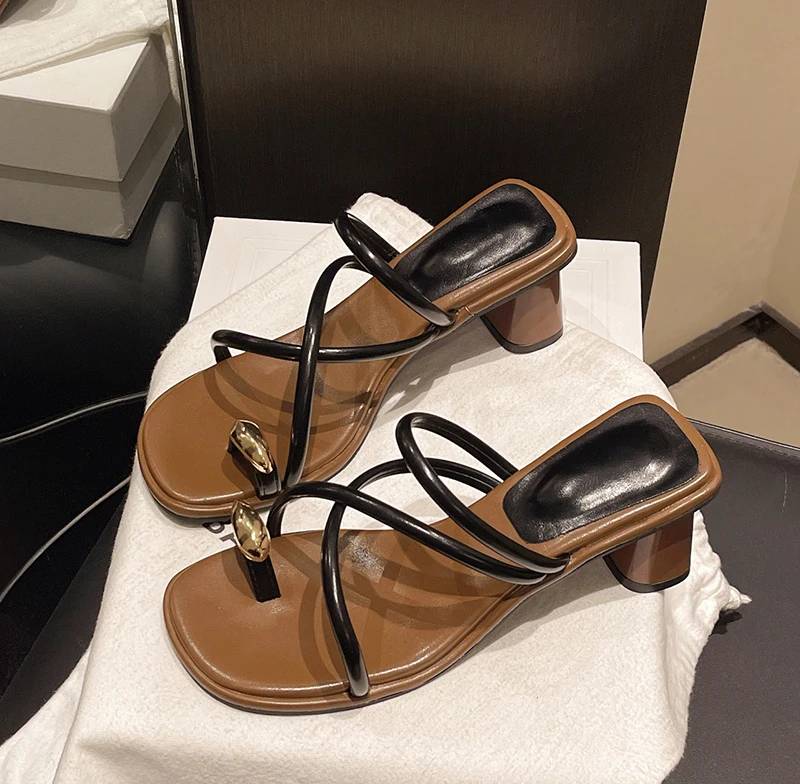 Elegant Rubber Metal Clip Toe Pull On Thick Square Heels Slide Sandal